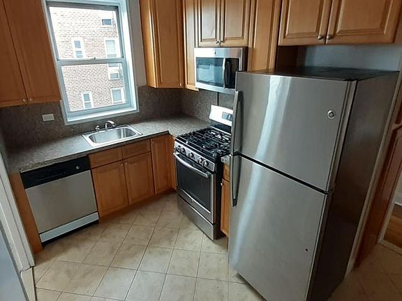 2nd image of 3310 Nostrand Ave #Z605