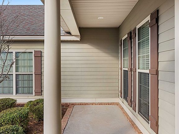 5th image of 3859 Thoreau Dr