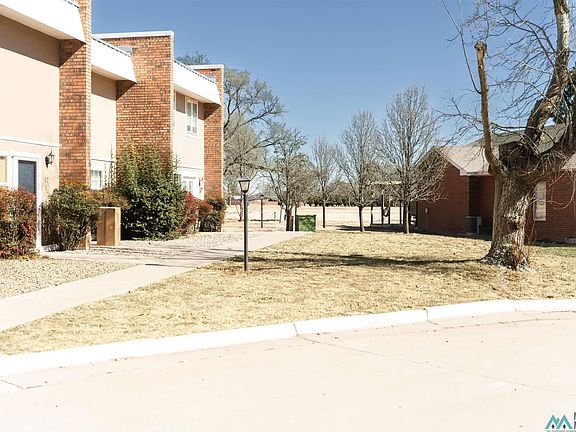4th image of 1400 Fairway Ter APT 14