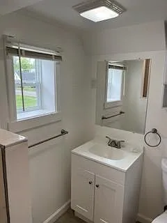 1233 Eggert Rd — Photo 7