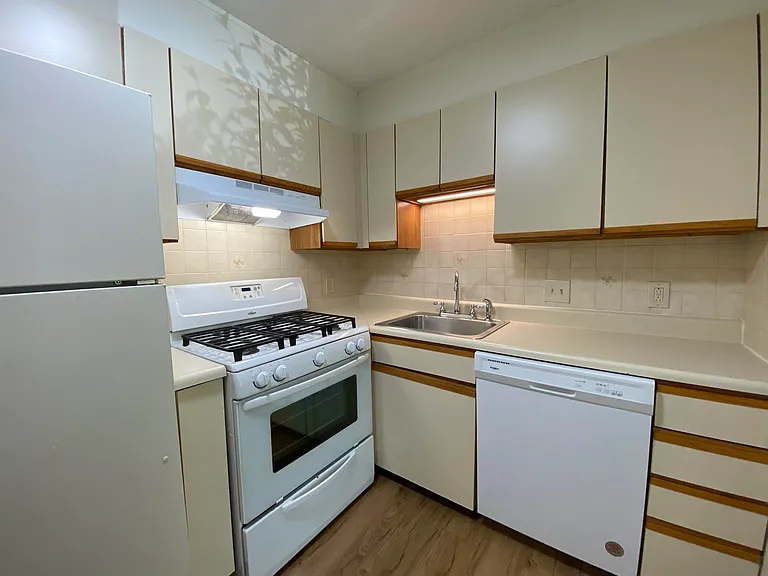 379 Huse Rd #33 — Photo 14