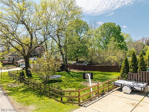 4th image of 3998 Highland Dr