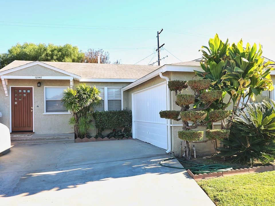 1st image of 12540 Admiral Ave