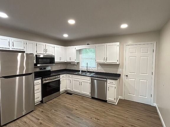 3rd image of 5021 Bess Moore Rd #A