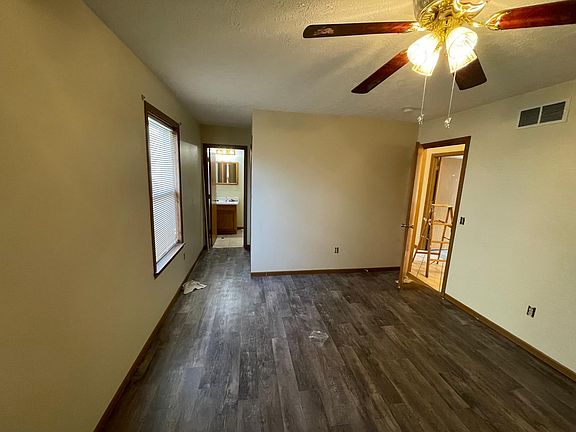 Master Bedroom, walk-in closet with full bath