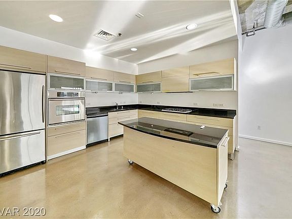 2nd image of 900 Las Vegas Blvd S Unit 707