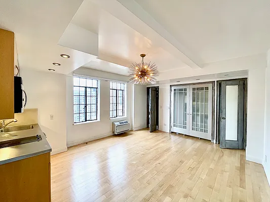 Sold by Steven Corcoran Real Estate | media 1