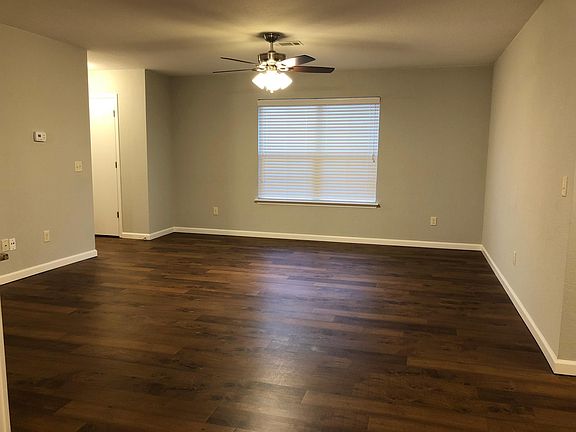 4th image of 3506 SW Deerfield Blvd #2