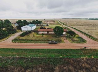 10498 112th Rd, Dodge City, KS 67801