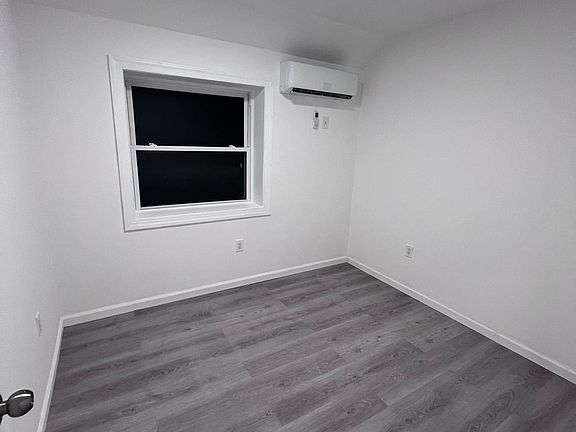 2nd image of 1240 119th St #2