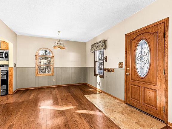 4th image of 302 River Bluff Ave