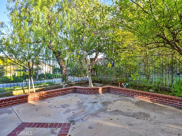 176 Calle Renata — Photo 28