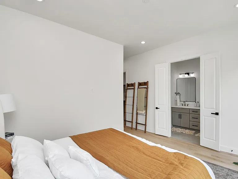 4918 Wilmington St #B — Photo 4