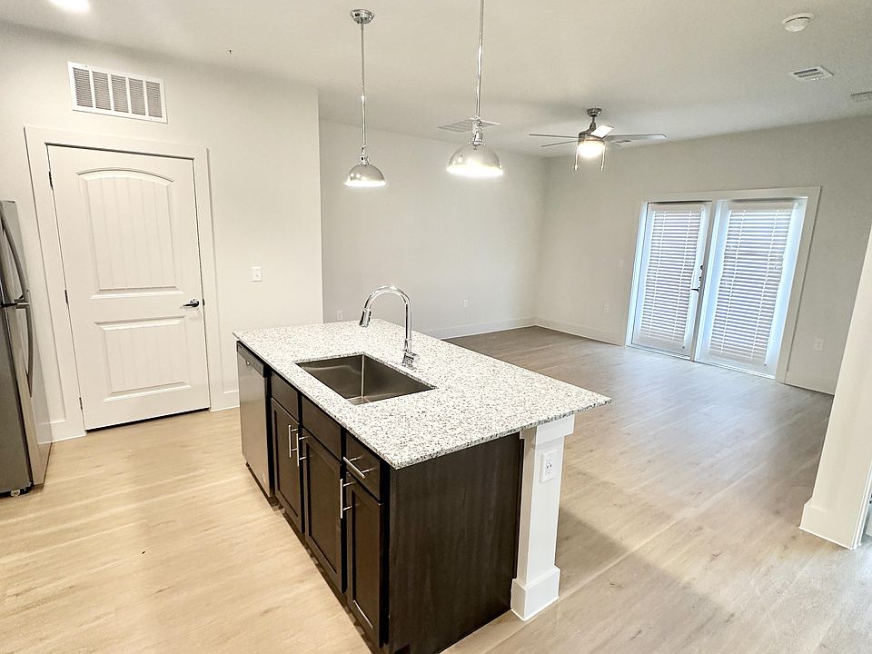 1st image of 1316 Town Center Dr