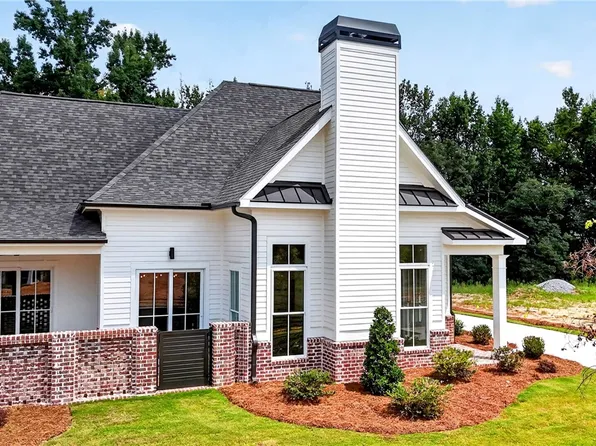 2176 Dawson Corner Loop, Auburn, AL 36832