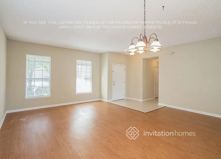 1656 Hawkins Cove Dr E — Photo 8