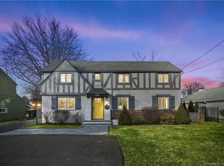 2298 Albany Ave, West Hartford, CT 06117