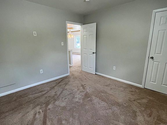 4th image of 13225 Hawthorn Ln