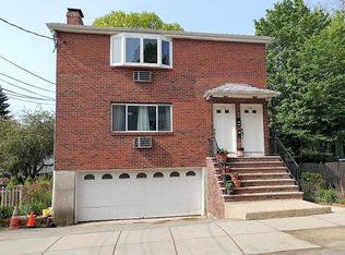 128 Highland Ave, Watertown, MA 02472