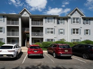 110 Stratford Pl, Bound Brook, NJ 08805