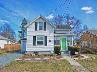 103 Barney St, Rumford, RI 02916