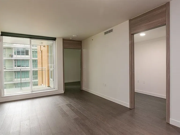 455 SW Marine Dr #707 — Photo 12
