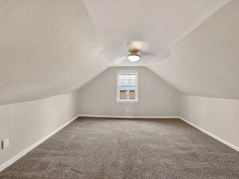 17208 Lipton Ave — Photo 19