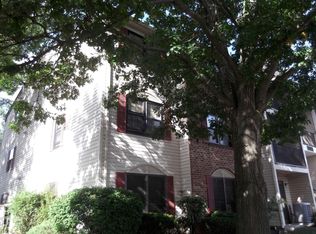 386 Lancaster Ct, Piscataway, NJ 08854