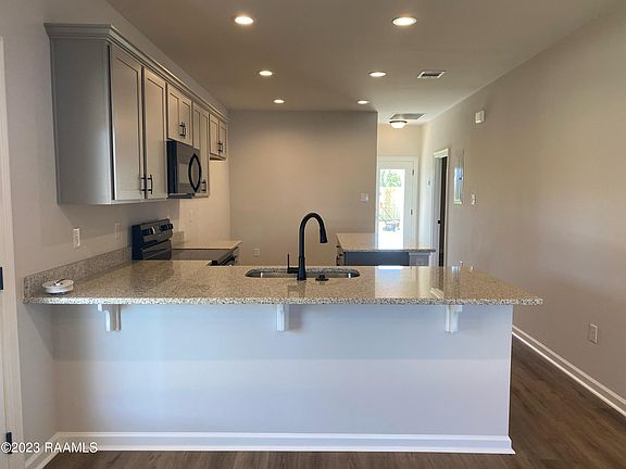 3rd image of 208 Hardwicke Ct