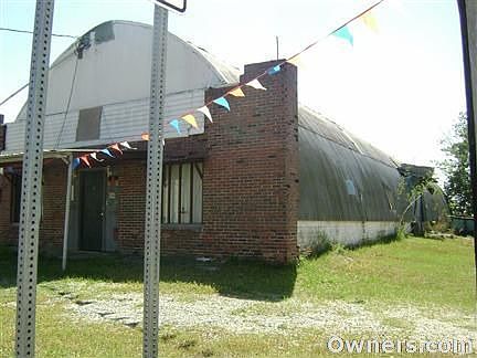 3 acres commerical property all fenced in