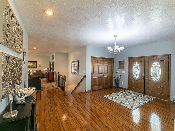 2nd image of 4301 Stone Park Blvd