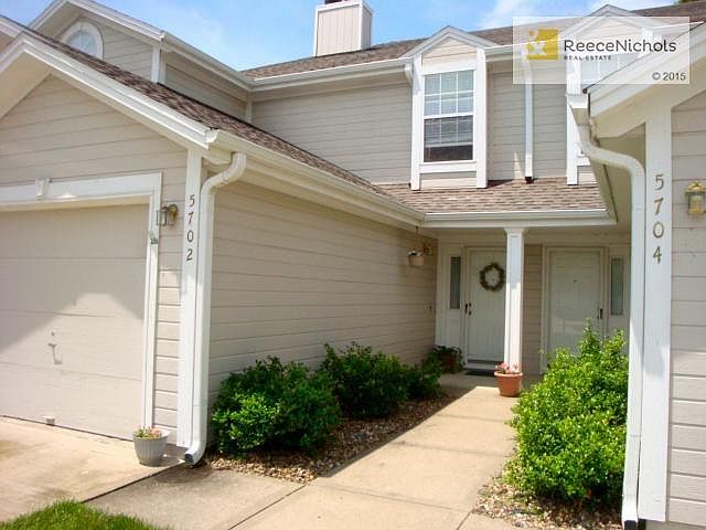 Front Elevation -- flat entry to home.