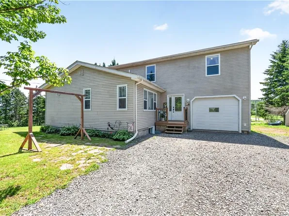 41 Green Hill Dr, Hillsborough, NB E4H 2V4