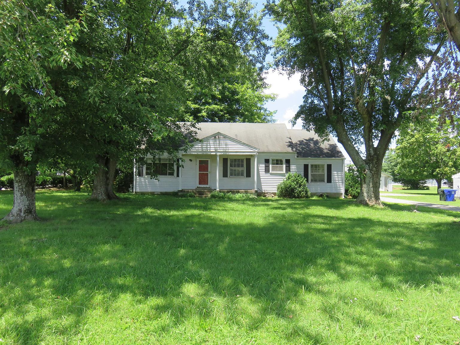 2779 Highway 31w, White House, TN 37188 | Zillow