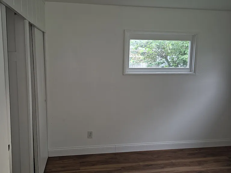 2725 Kristen Dr W — Photo 12