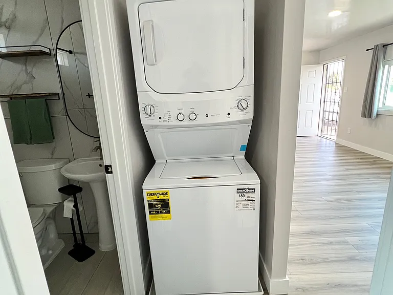 931 Georgia St #929 — Photo 10