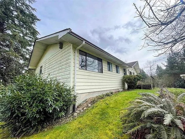 4 bed, 3117 sqft, $3,950 — Photo 2