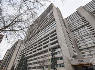 500 Laurier Ave W #708, Ottawa, ON K1R 5E1