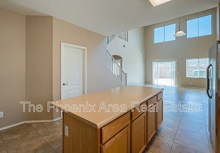 44299 W Oster Dr — Photo 8