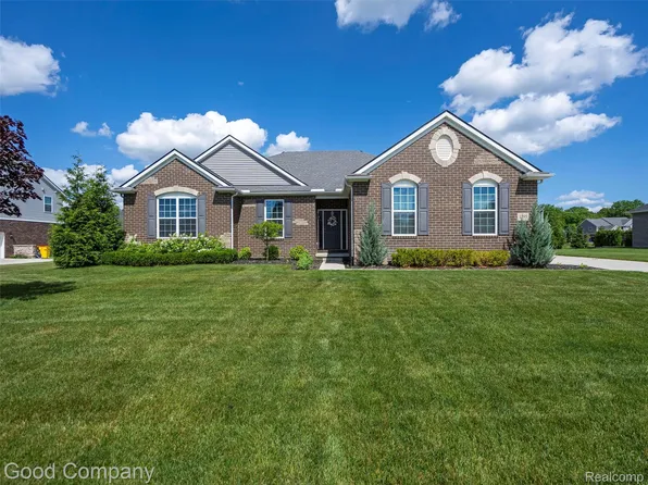 1295 Brookline Ct, Oakland, MI 48363