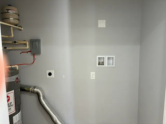 2 bed, 900 sqft, $1,595 — Photo 2