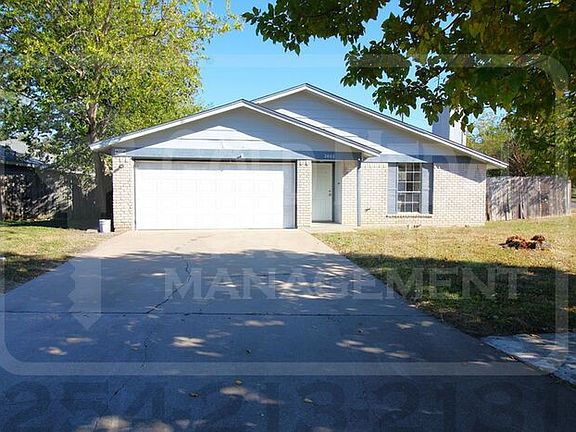 2nd image of 2002 Sherman Dr