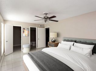 La Sevilla, Houston, TX 77081