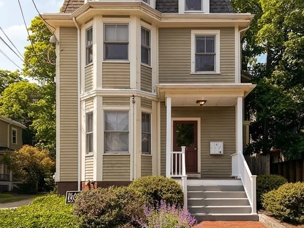 37 Chester St #1, Somerville, MA 02144
