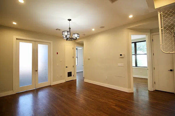 Rented by Hagstrom Management Inc | media 23