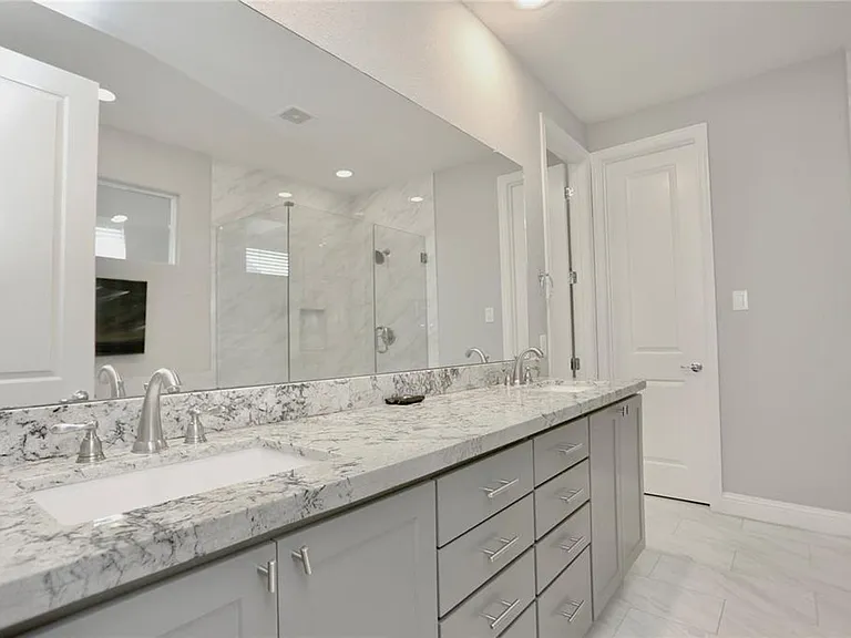 1227 W 19th St #A — Photo 15