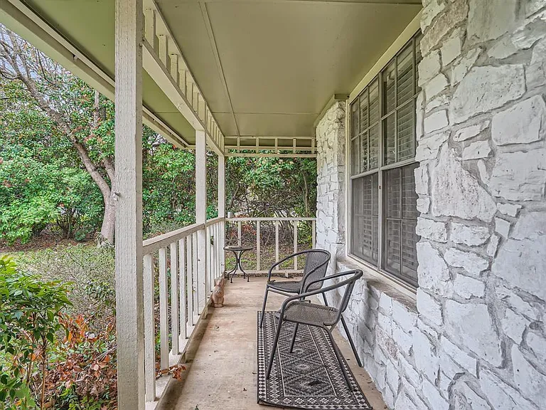 7701 Copano Dr — Photo 4