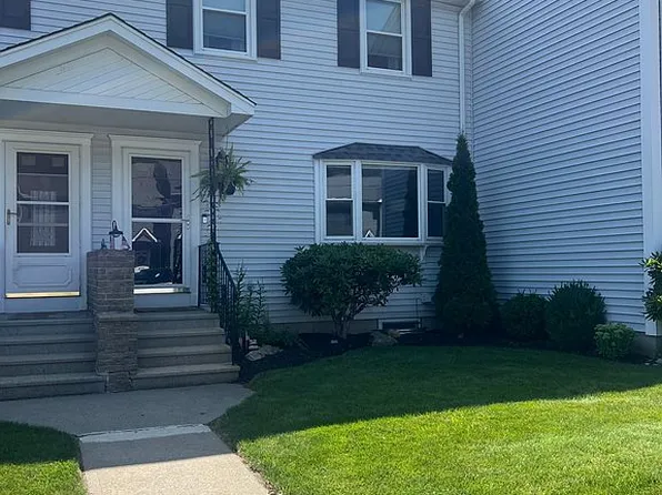 1 Magnum Ct APT 5, Smithfield, RI 02917