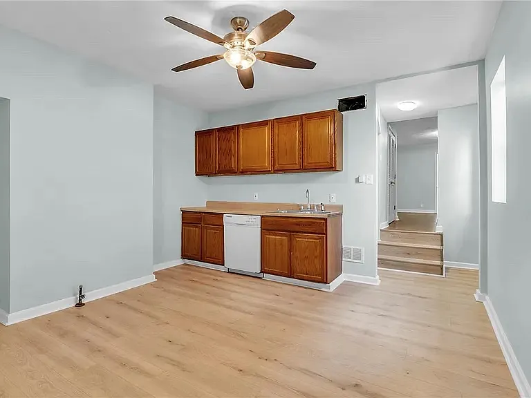 5132 Butler St #1 — Photo 2