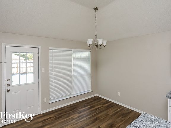 4th image of 2505 Hidden Springs Dr
